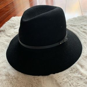 Trendy felt fedora hat